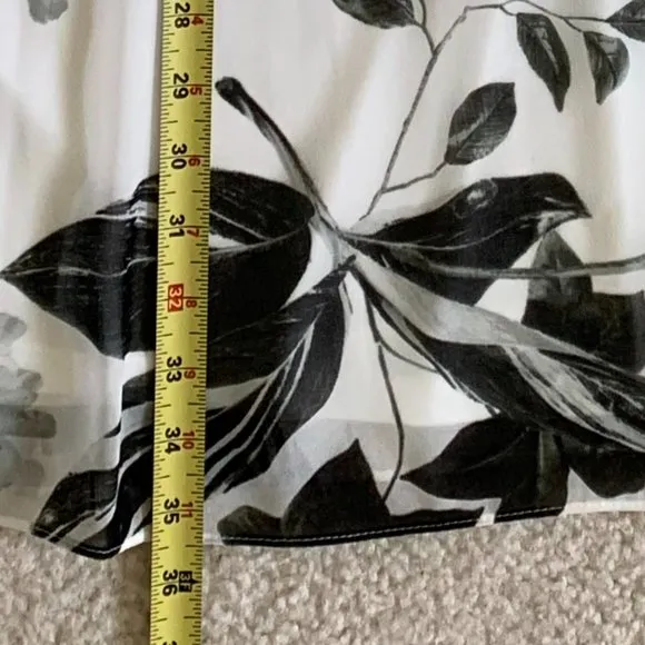 🎉HP🎉 Calvin Klein Sz 6 Women Grey &amp; White Floral Tropical Sleeveless Dress EUC