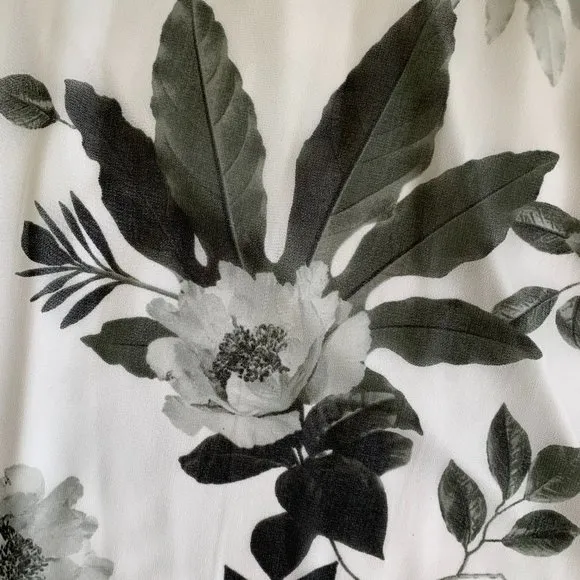 🎉HP🎉 Calvin Klein Sz 6 Women Grey &amp; White Floral Tropical Sleeveless Dress EUC