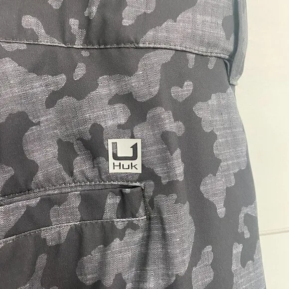HUK Performance Pursuit Running Lakes Gray Camo Fishing 6&quot; Shorts Men's Size XXL