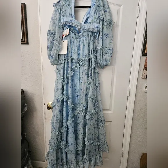 Ieena for Mac Dugga lRuffle Tiered blue  Floral Cutout Long Sleeve Gown SZ 6 NWT