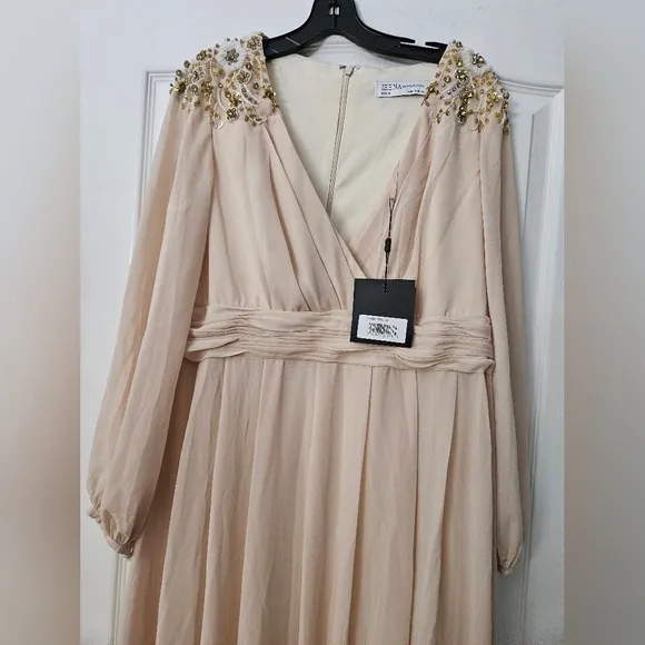 Ieena for Mac Duggal Embellished Shoulder Blouson Sleeve Evening Gown Porcelain