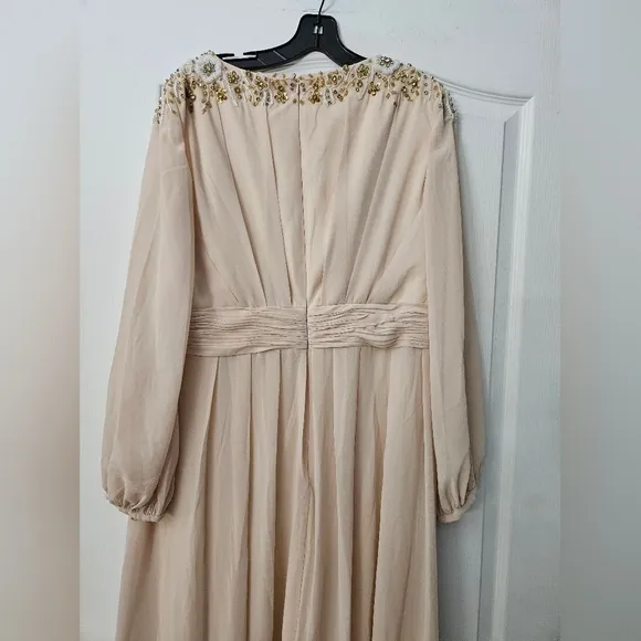 Ieena for Mac Duggal Embellished Shoulder Blouson Sleeve Evening Gown Porcelain