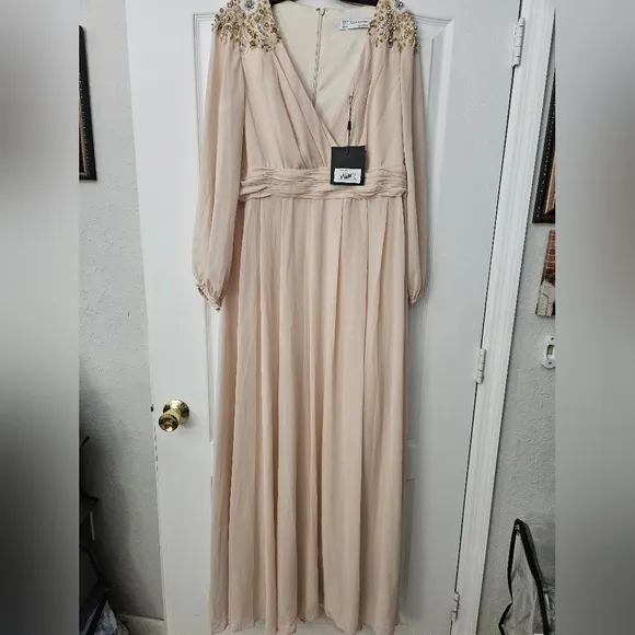 Ieena for Mac Duggal Embellished Shoulder Blouson Sleeve Evening Gown Porcelain