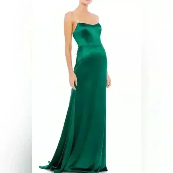Ieena for Mac Duggal Emerald  Green Gown Size 8 NWT