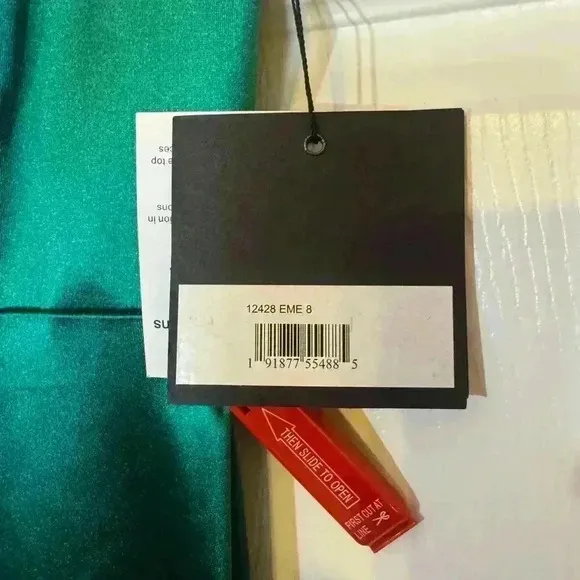 Ieena for Mac Duggal Emerald  Green Gown Size 8 NWT