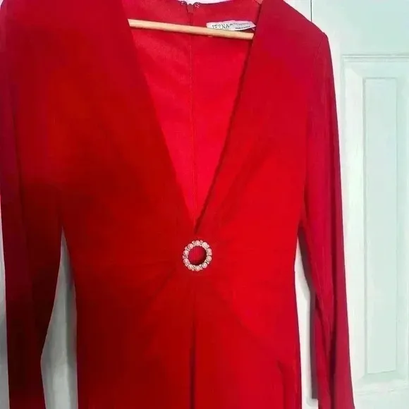 Ieena for Mac Duggal Gathered Pearl Long Sleeve Keyhole Gown NWOT Size 4