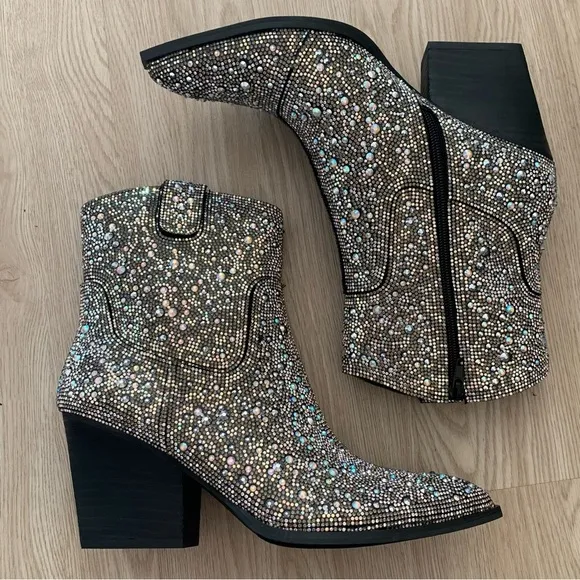 Iridescent rhinestone cowgirl ankle boot nwot eras Taylor