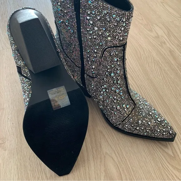Iridescent rhinestone cowgirl ankle boot nwot eras Taylor