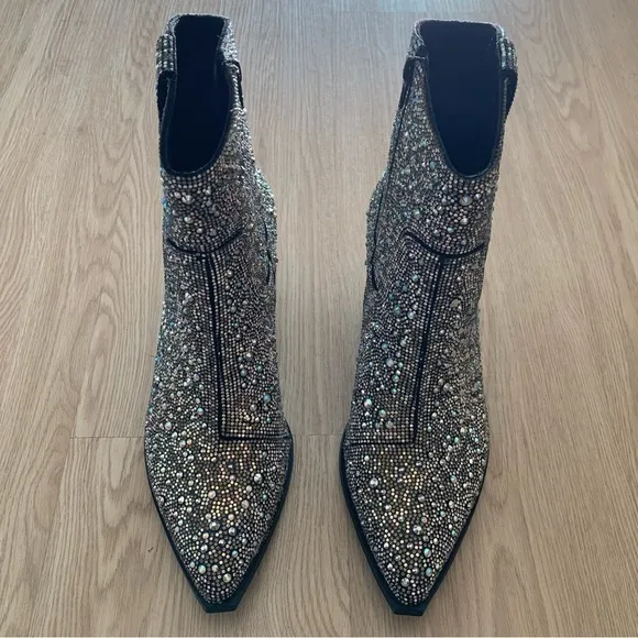 Iridescent rhinestone cowgirl ankle boot nwot eras Taylor