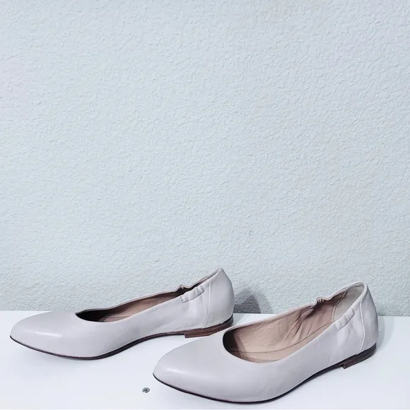 Italeau Mara Ballet Flats Nude Bone Handmade Italian Leather Sz 39.5 US 9