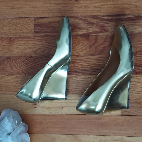 J. Crew Martina Gold Metallic Wedges Size 9 NWOT