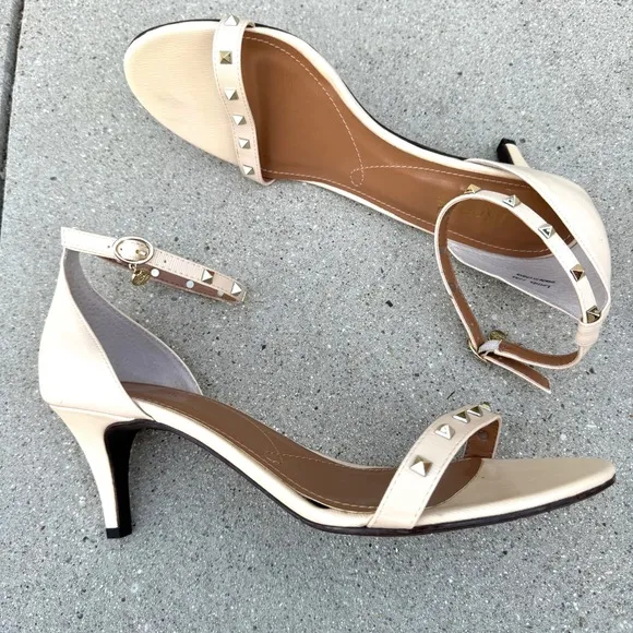J. RENEE strappy sandals heels cream vegan gold studded stiletto sexy Women’s 13