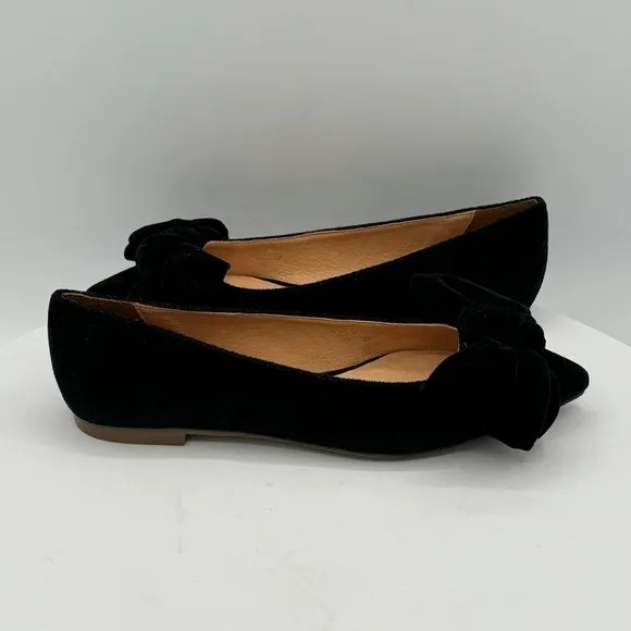 JACK ROGERS HEIDI VELVET LARGE BOW WOMENS FLATS  SIZE 6  COLOR BLACK VELVET  NEW