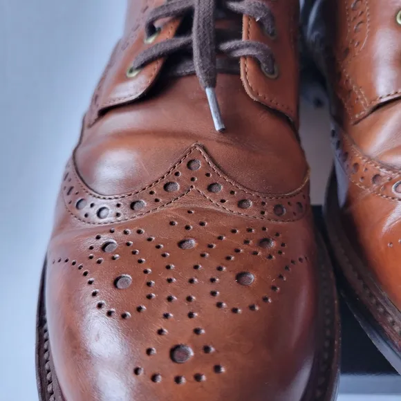 J.CREW LUDLOW LEATHER WING TIP BOOTS.