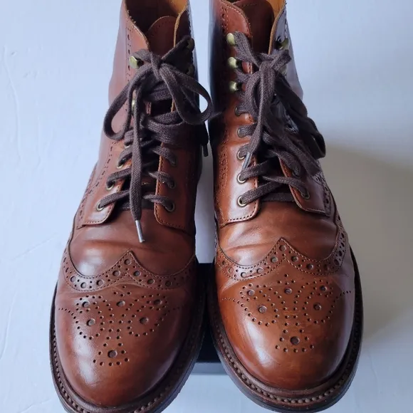 J.CREW LUDLOW LEATHER WING TIP BOOTS.