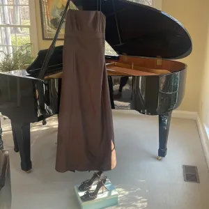 🌿Jenny Yoo formal gown/bridesmaid dress, chocolate retailed for $500, size 4🌿