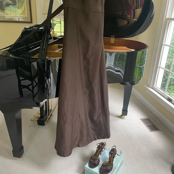 🌿Jenny Yoo formal gown/bridesmaid dress, chocolate retailed for $500, size 4🌿