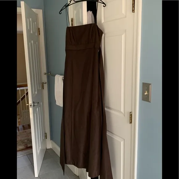 🌿Jenny Yoo formal gown/bridesmaid dress, chocolate retailed for $500, size 4🌿