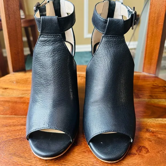 Jessica Simpson Women’s - Black Leather Crimsella Wedge Sandal