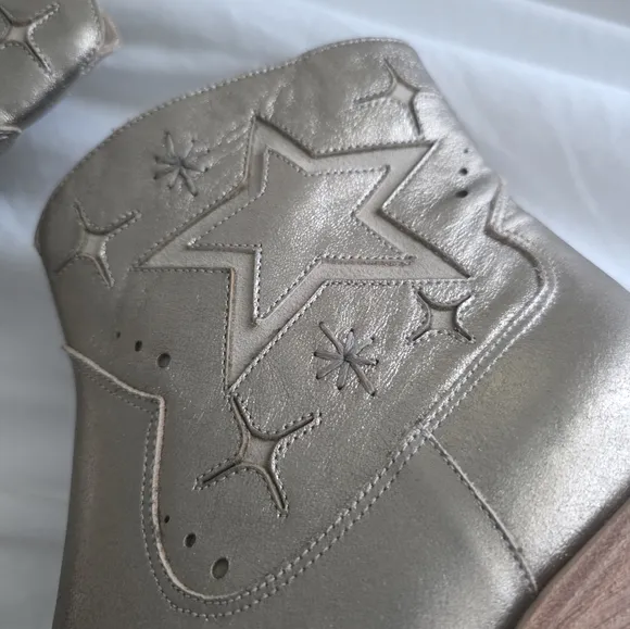 JOHNNY WAS Ankle Boots Gold Star Leather Side Zip Western Block Heel  7.5 NWOB