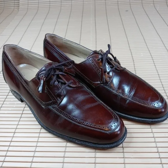 Johnston &amp; Murphy Crown Aristocraft Rare Brogue Apron Toe Derby tassel lace brow