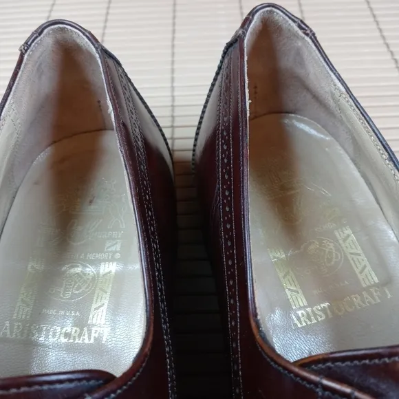 Johnston &amp; Murphy Crown Aristocraft Rare Brogue Apron Toe Derby tassel lace brow