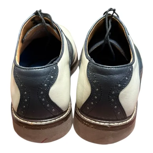 Jos A Banks Classic Two-Tone Men's Oxford Shoes size 8.5