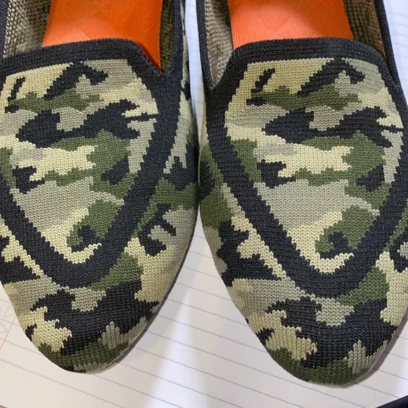 Judy   Birdies Camo Pointed Toe Flats 8 limited edition