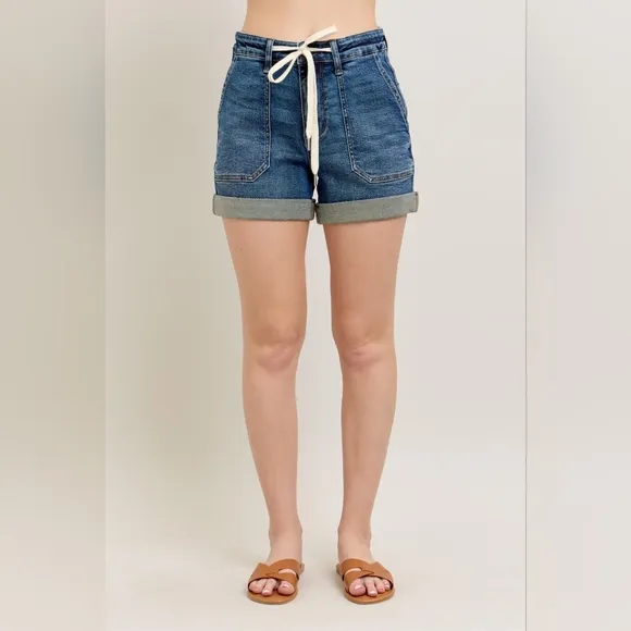 Judy Blue HR Dark Wash Tie Waist Patch Pocket Cuffed Denim Jogger Shorts NEW BTQ