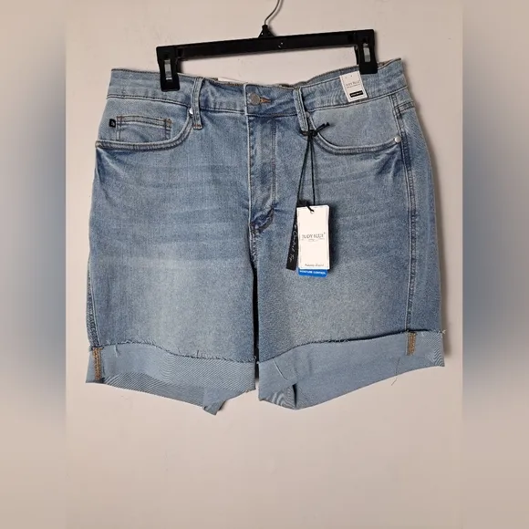 Judy Blue Shorts Moisture Wicking Cooling Tech Hi Rise Light Wash Cuff Sz 1x New