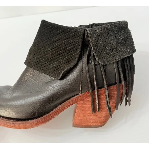 Justin Boots Womens Hope Fringe Snip Toe Cowboy Booties - 8