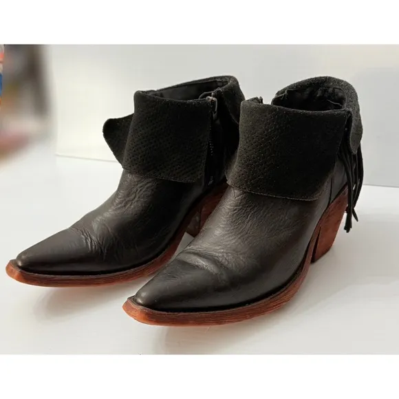 Justin Boots Womens Hope Fringe Snip Toe Cowboy Booties - 8