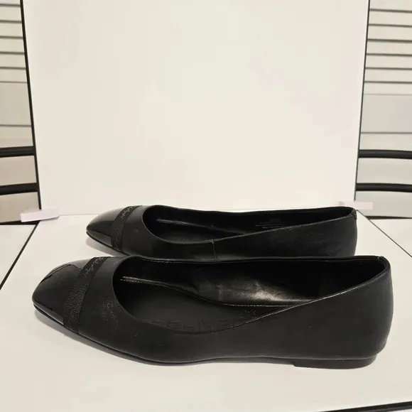 Karl Lagerfeld Black Cap-Toe Flats – Elegant and Timeless