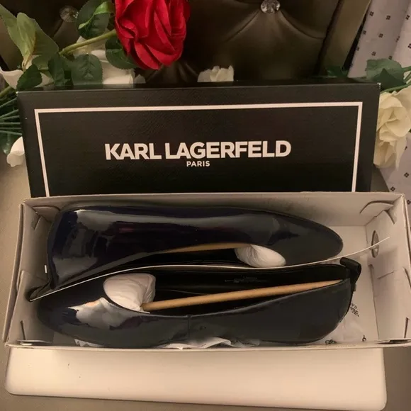 Karl Lagerfeld Patent Navy Veda Flats Sleek Loafers
