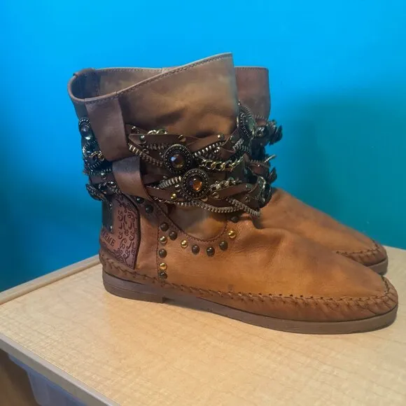 Karma of Charme boots ~ 40