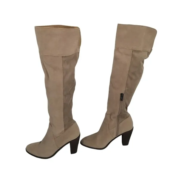 Kenneth Cole Reaction Very Clear Knee High Suede Boots Size 9