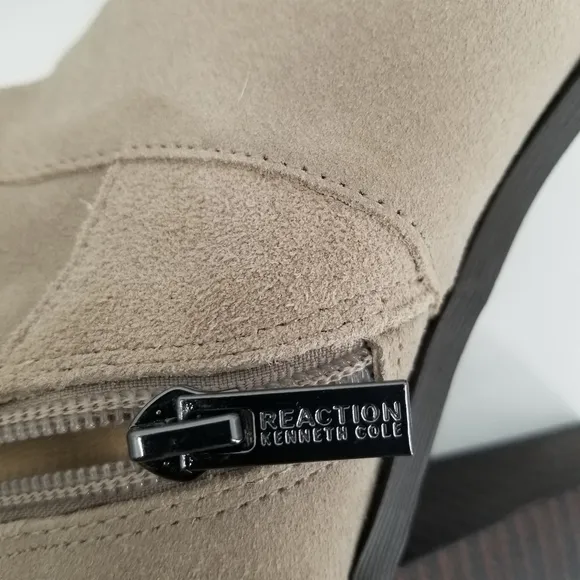 Kenneth Cole Reaction Very Clear Knee High Suede Boots Size 9
