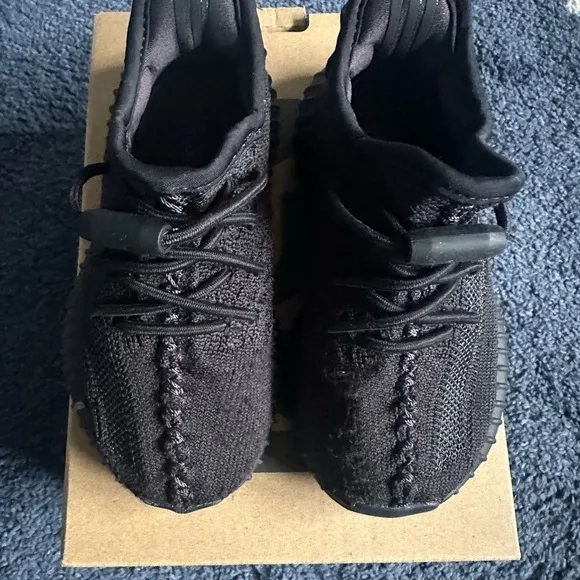 Kids Adidas Yeezy Boost 350 V2 Black Shoes