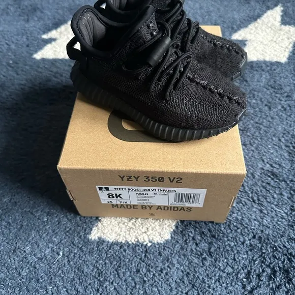 Kids Adidas Yeezy Boost 350 V2 Black Shoes