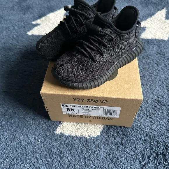 Kids Adidas Yeezy Boost 350 V2 Black Shoes