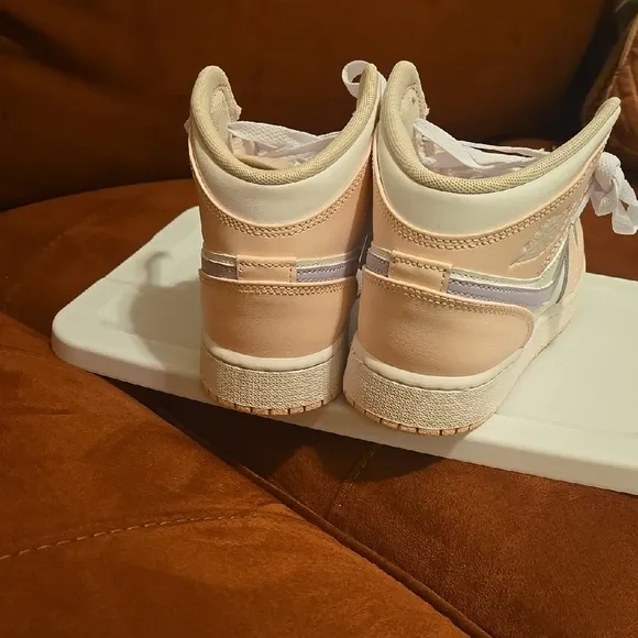 Kids Sneakers in White and Purple