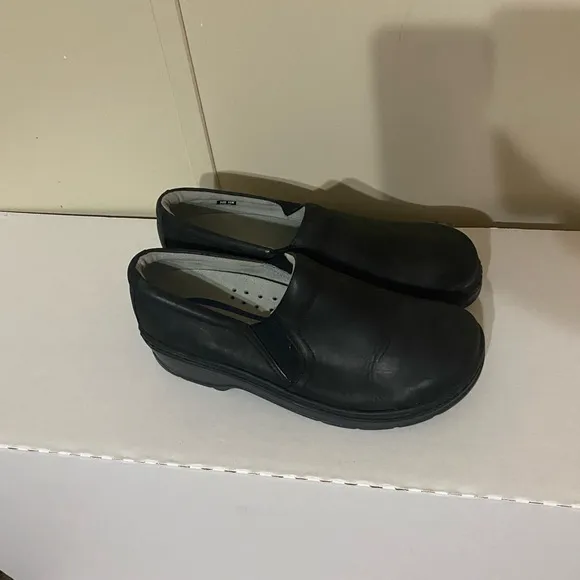 Klogs Footwear Men's Black Slip-On Shoes