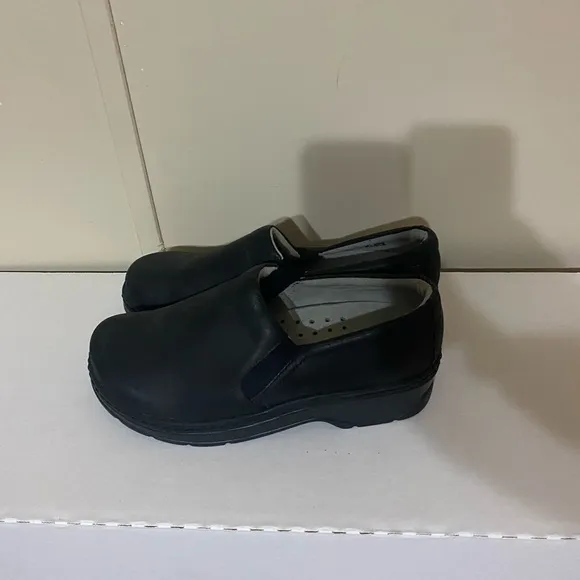 Klogs Footwear Men's Black Slip-On Shoes