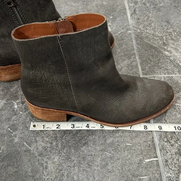 Kork Ease Gray Leather Ankle Boots Size 7.5
