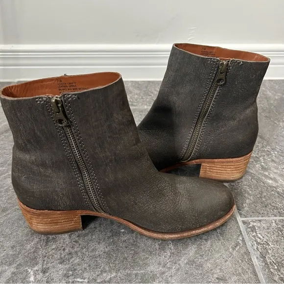 Kork Ease Gray Leather Ankle Boots Size 7.5