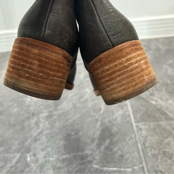 Kork Ease Gray Leather Ankle Boots Size 7.5