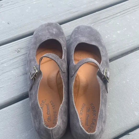 Kork-Ease Grey Suede Mary Jane Flats Women’s Size 6.5 – Comfort Cushioned Sole