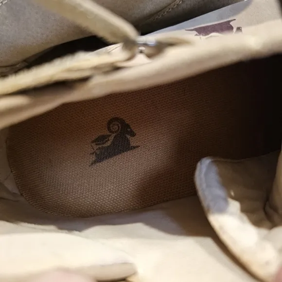 L DECK Tan Boat Shoes with Suede Finish and Durable Sole MEN or Womens