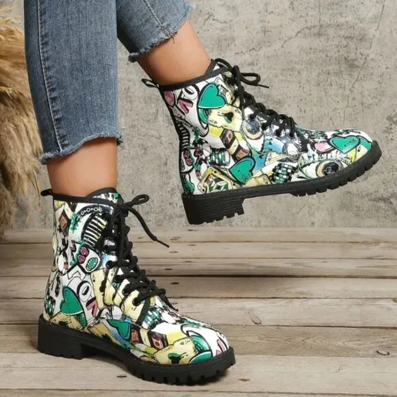 Ladie's printed lace-up boots sz 10