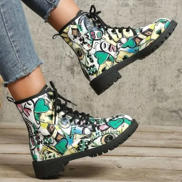Ladie's printed lace-up boots sz 10